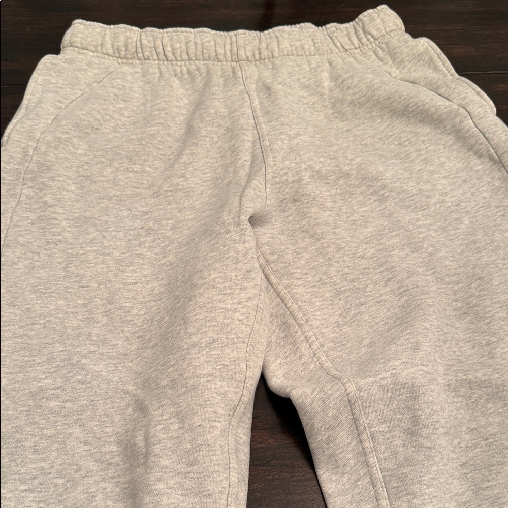 Lululemon mid rise Jogger Pants